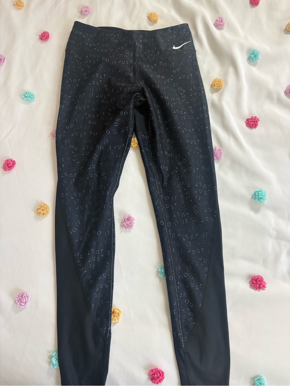 EUC Nike Black womens Printed Leggings